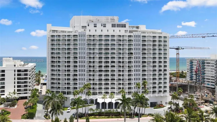 Carriage House #511 image #35