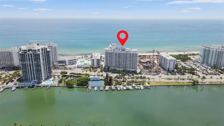 Carriage House #511 image #7