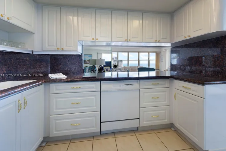 Ocean Summit #1603 image #8