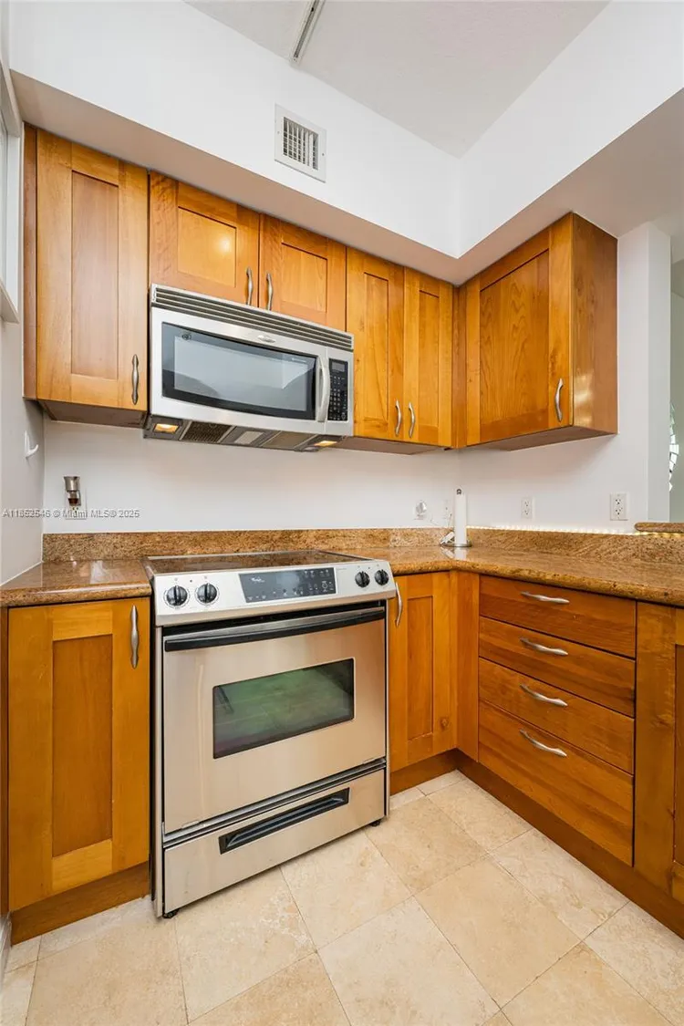 Duo Condo #1804W image #13