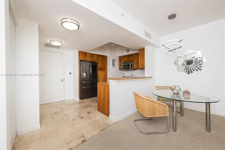 Duo Condo #1804W image #15