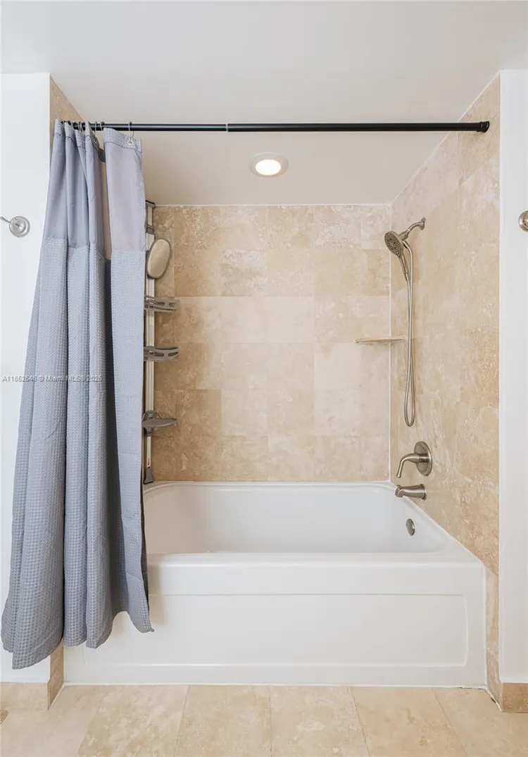 Duo Condo #1804W image #27