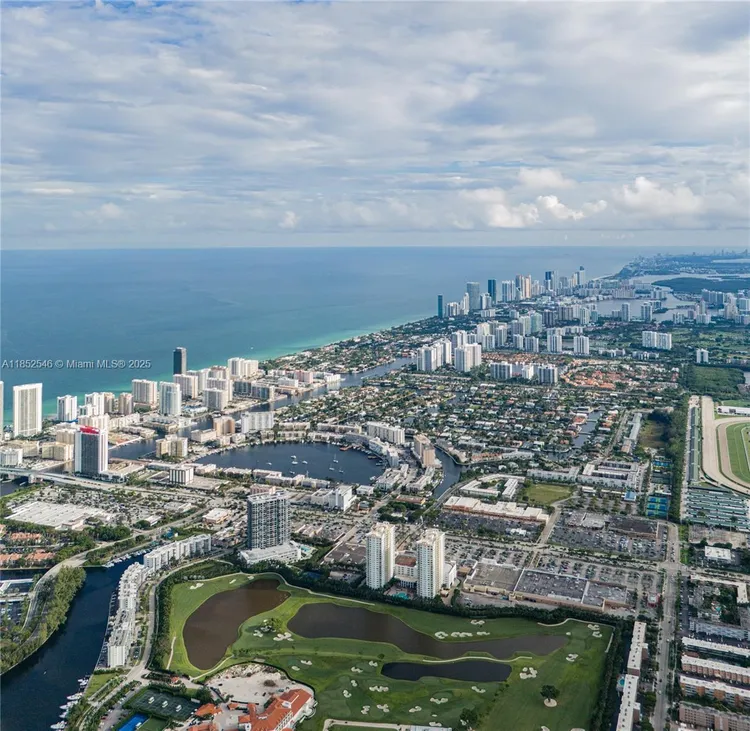 Duo Condo #1804W image #40