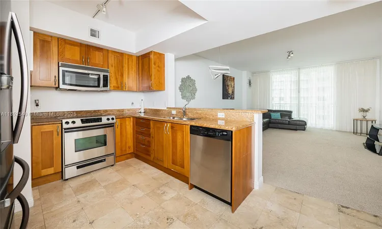 Duo Condo #1804W image #9