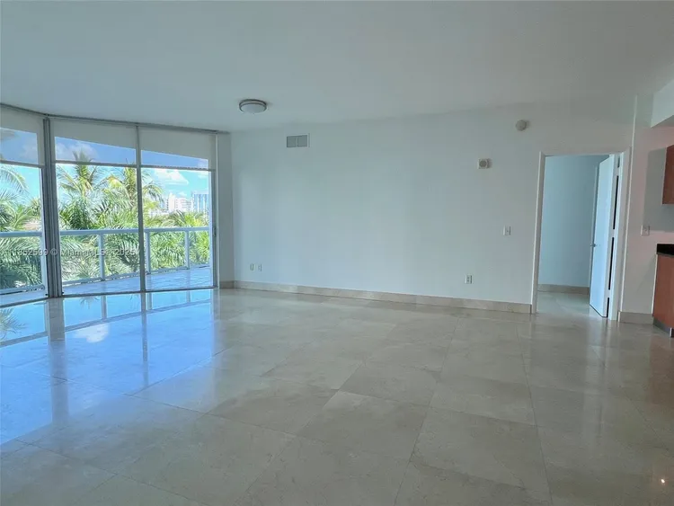 Atrium #1-606 image #10