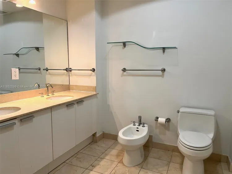 Atrium #1-606 image #15