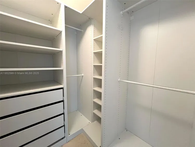 Atrium #1-606 image #18