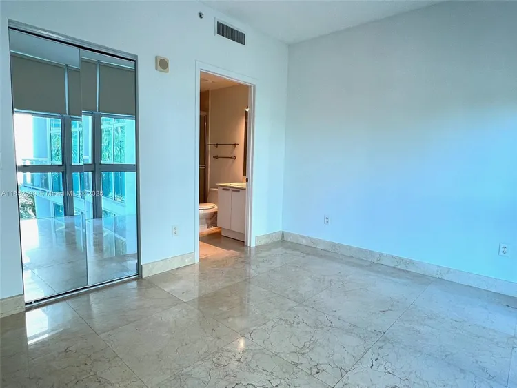 Atrium #1-606 image #21