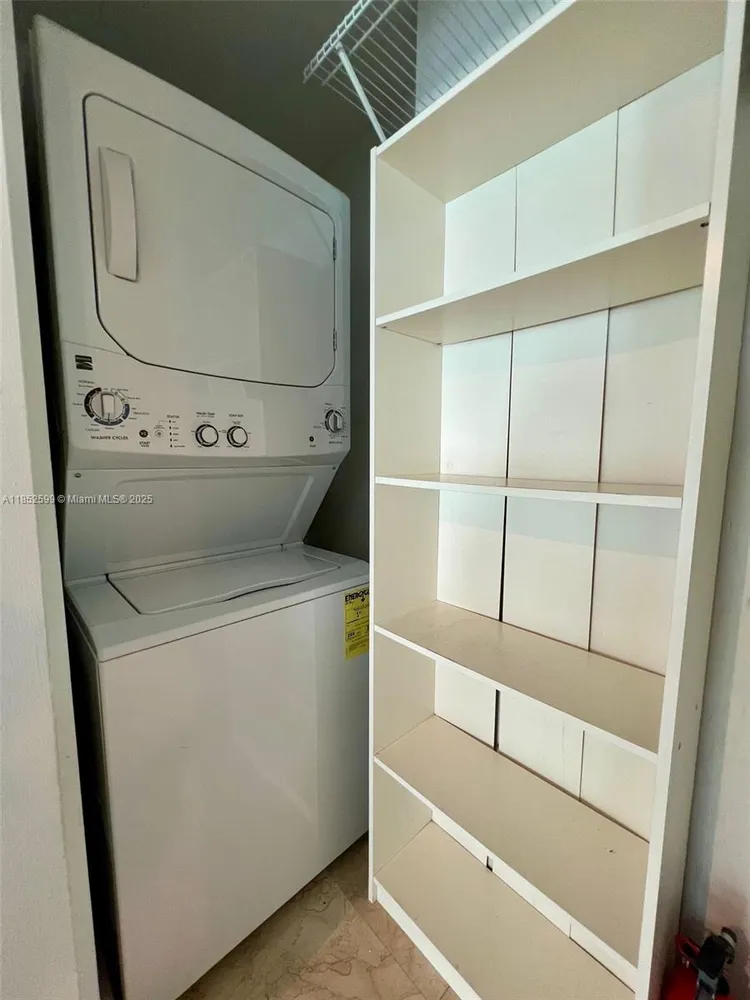 Atrium #1-606 image #26