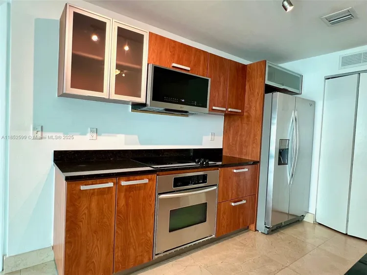 Atrium #1-606 image #7