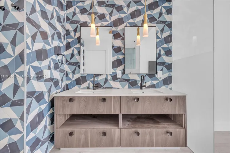 Gran Paraiso #4706 image #16