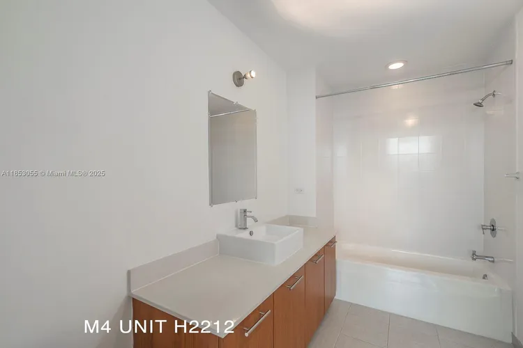 Midtown 4 #H2212 image #10