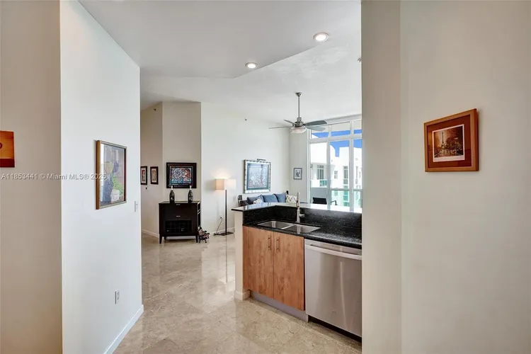 360 Condo #PH15 image #20