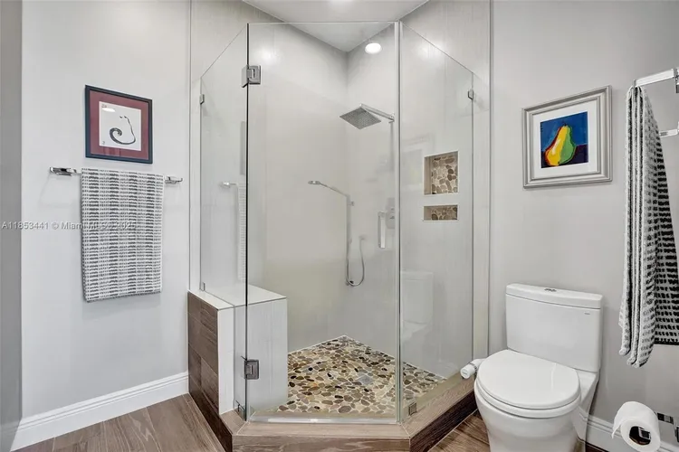 360 Condo #PH15 image #30