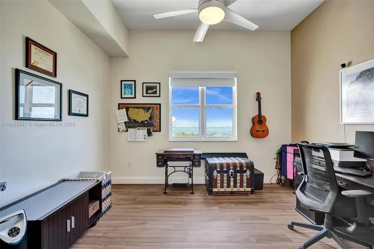 360 Condo #PH15 image #32