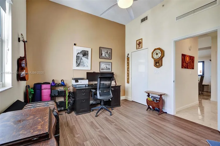 360 Condo #PH15 image #35