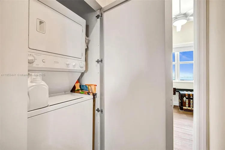 360 Condo #PH15 image #41