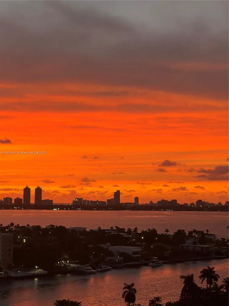 360 Condo #PH15 image #54