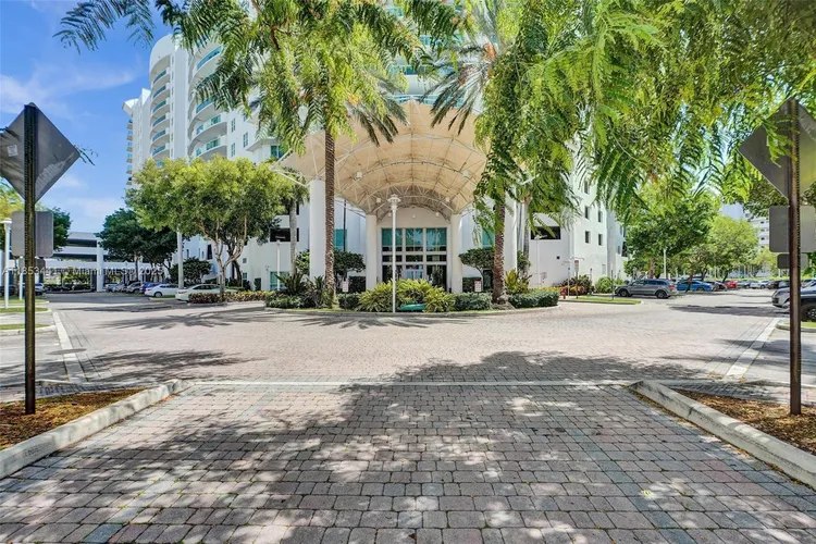 360 Condo #PH15 image #74