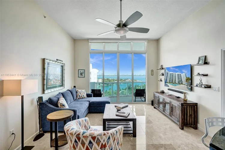 360 Condo #PH15 image #9