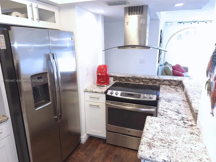 Parc Plaza #6F image #16