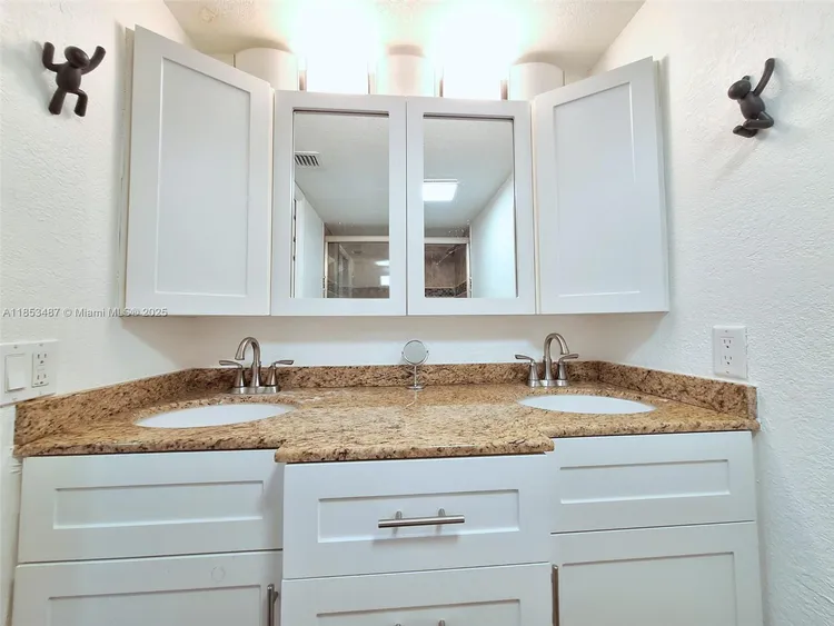 Parc Plaza #6F image #22