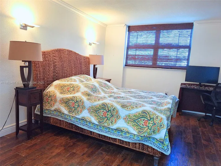 Parc Plaza #6F image #32