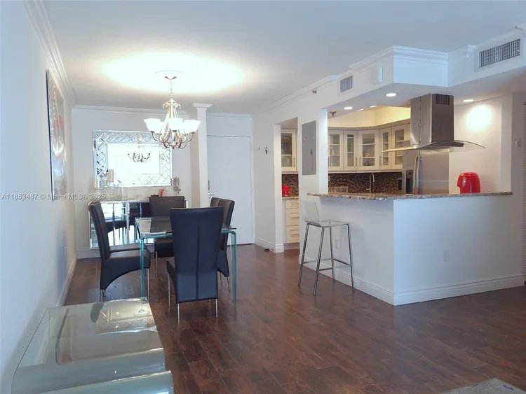 Parc Plaza #6F image #9