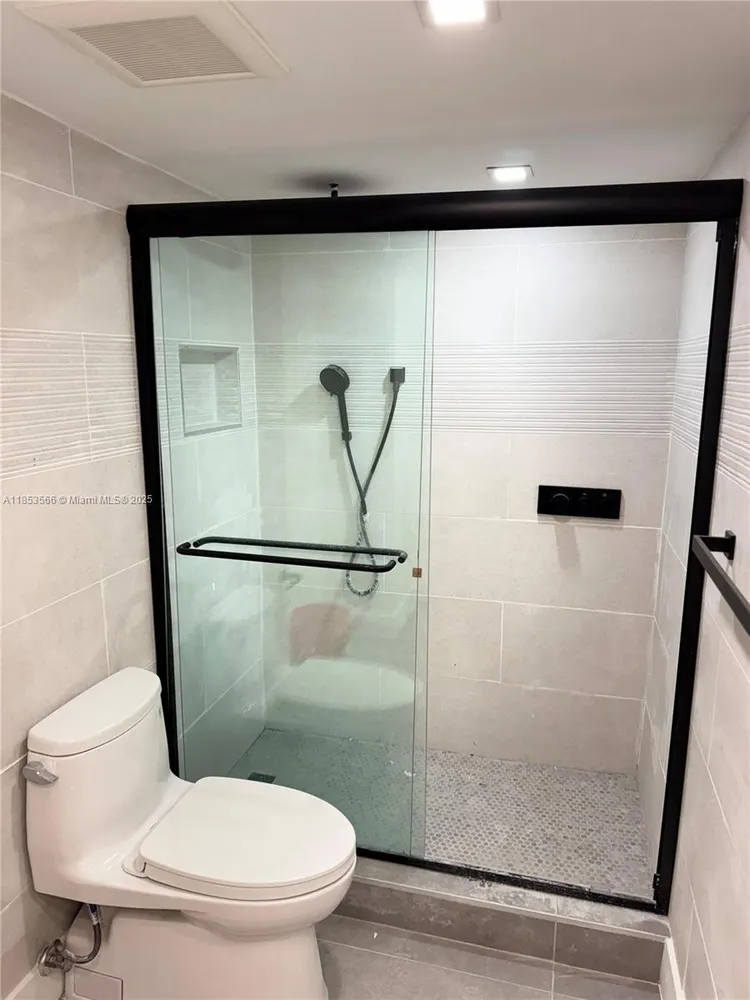 The Venetia #21I image #10