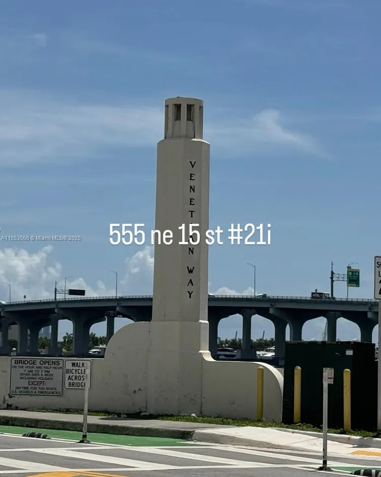 The Venetia #21I image #16