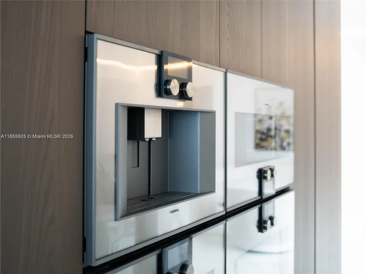 Turnberry Ocean Club Residences #1104 image #11