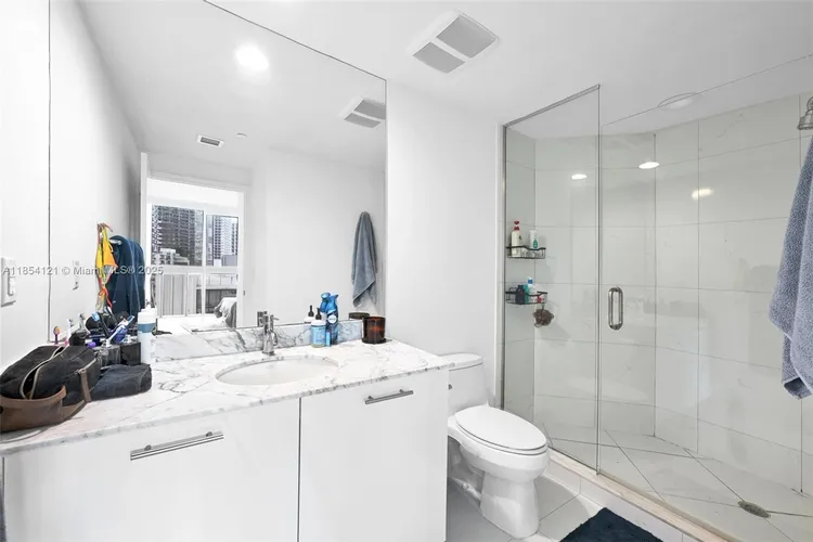 500 Brickell #1401 image #18