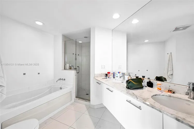 500 Brickell #1401 image #20