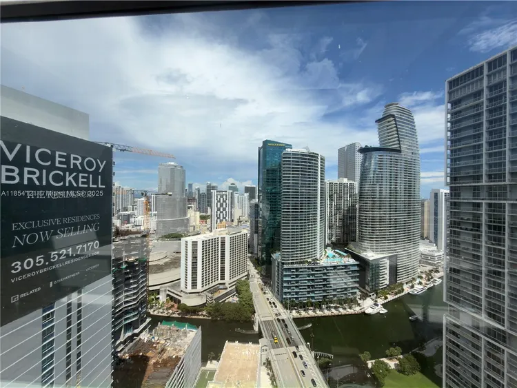 500 Brickell #1401 image #23