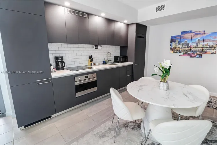 YotelPad #2209 image #9