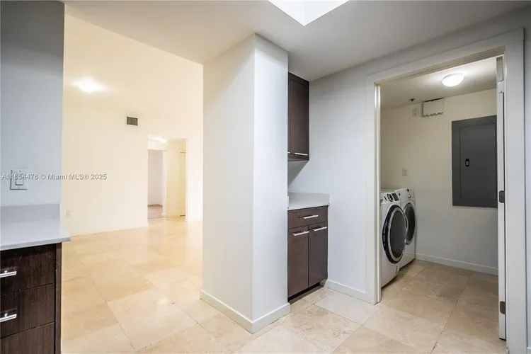 Majorca 300 #305 image #10