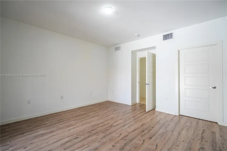 Majorca 300 #305 image #15