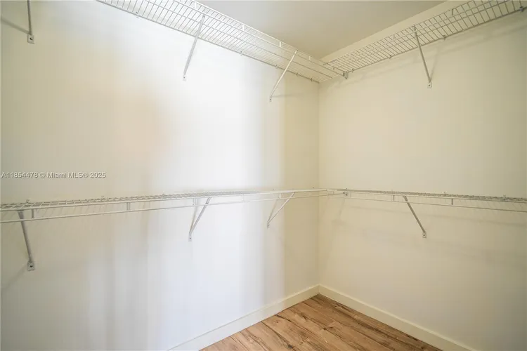 Majorca 300 #305 image #17