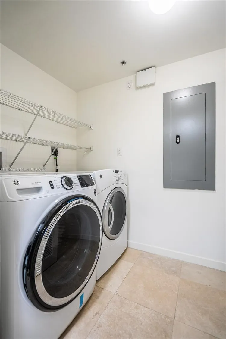 Majorca 300 #305 image #28