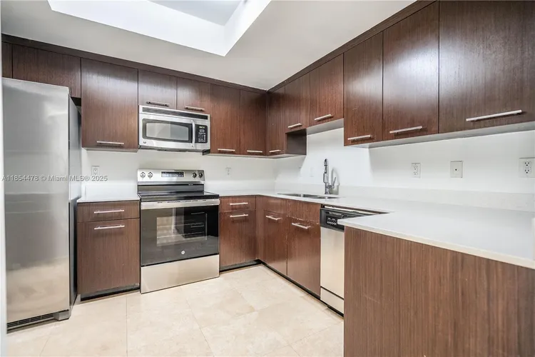 Majorca 300 #305 image #9