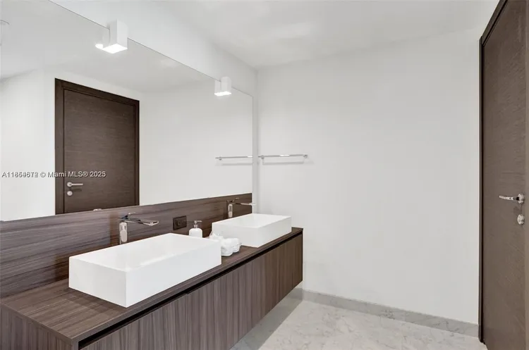 Brickell Flatiron #4710 image #13