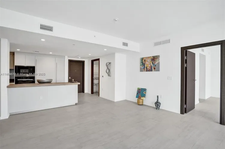 Brickell Flatiron #4710 image #6