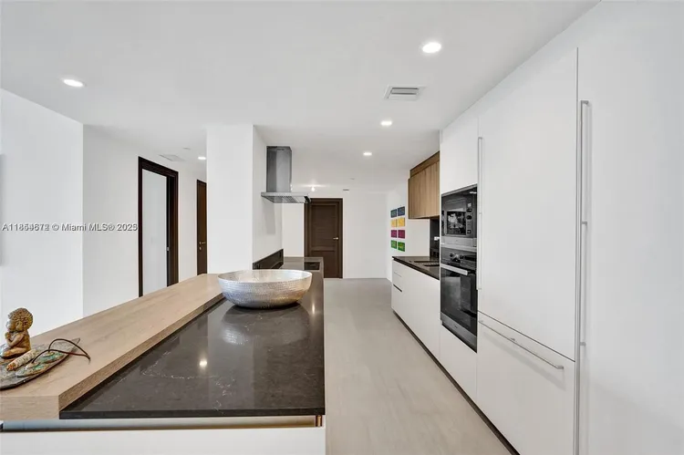 Brickell Flatiron #4710 image #8