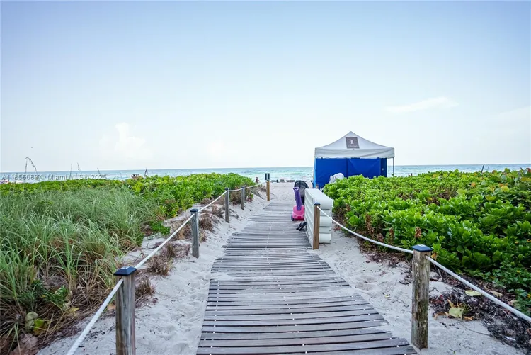 Trump Tower 2 #1104 image #36