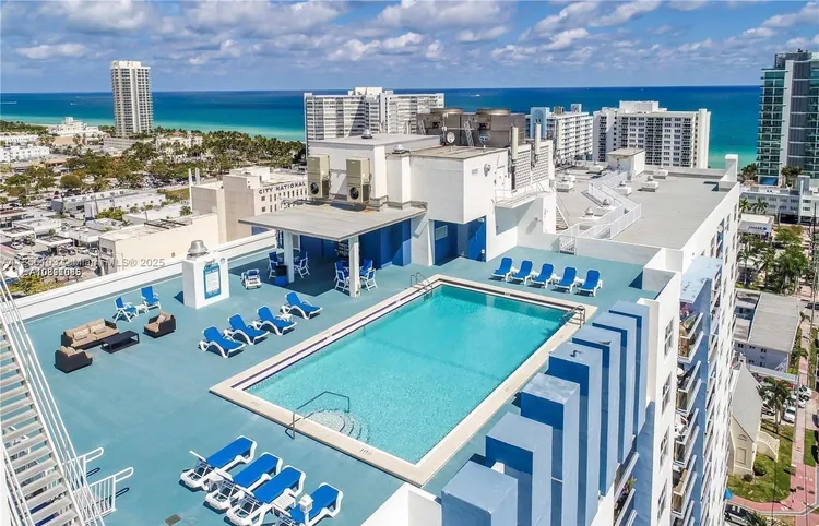 401 Blu Condo #406 image #17