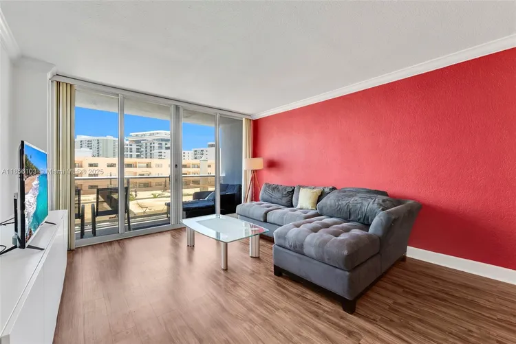 401 Blu Condo #406 image #8