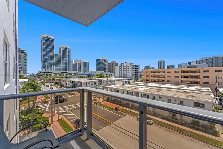 401 Blu Condo #406 image #9