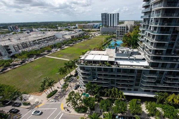 Midtown 4 #H1413 image #9