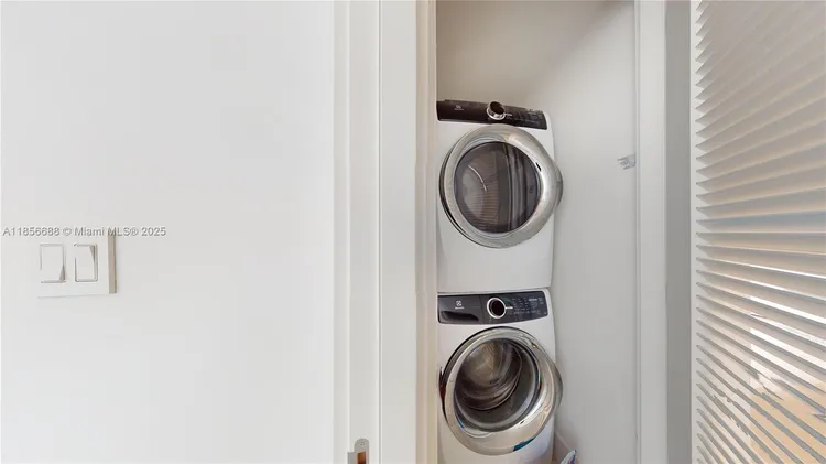 Echo Brickell #1502 image #13