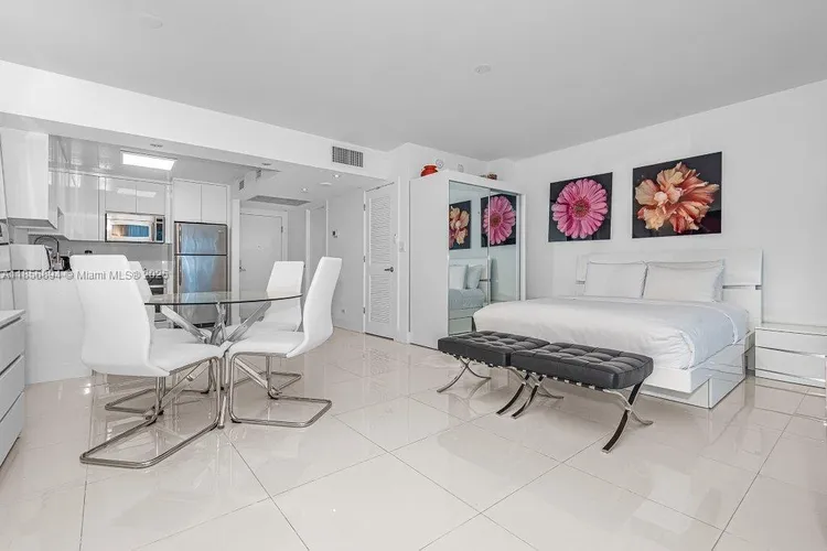 Roney Palace #841 image #10